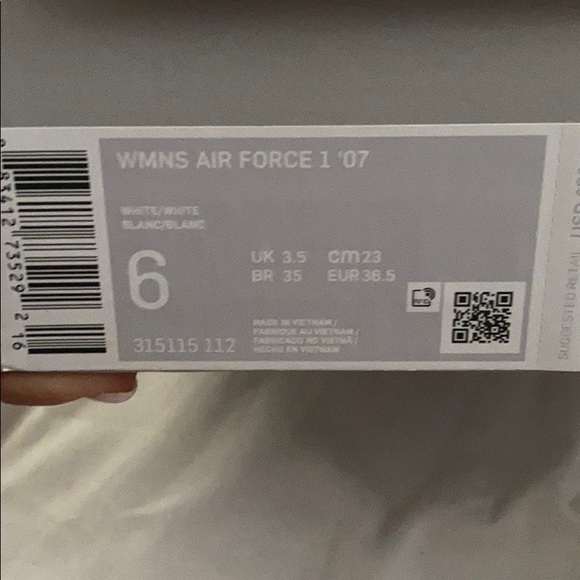 Air Force 1 - Picture 2 of 3